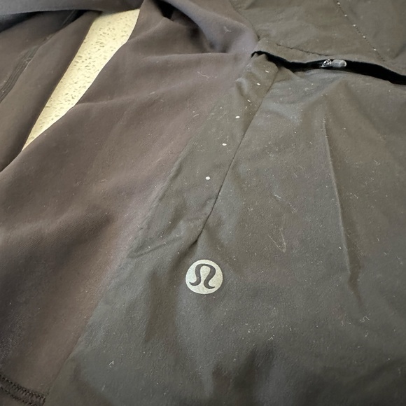 Lululemon Run for Cold Pullover in Black - Picture 15 of 16